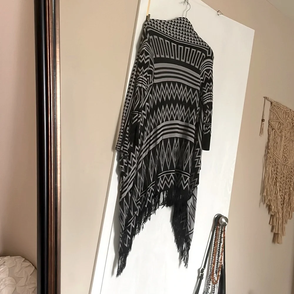 Poncho Chevron pattern - Picture 2 of 2